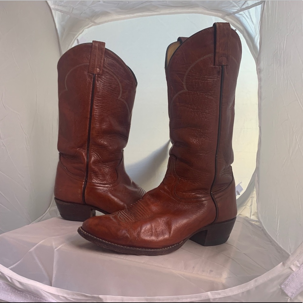 Mens Tony Lama brown leather cowboy boots. Size 8D
